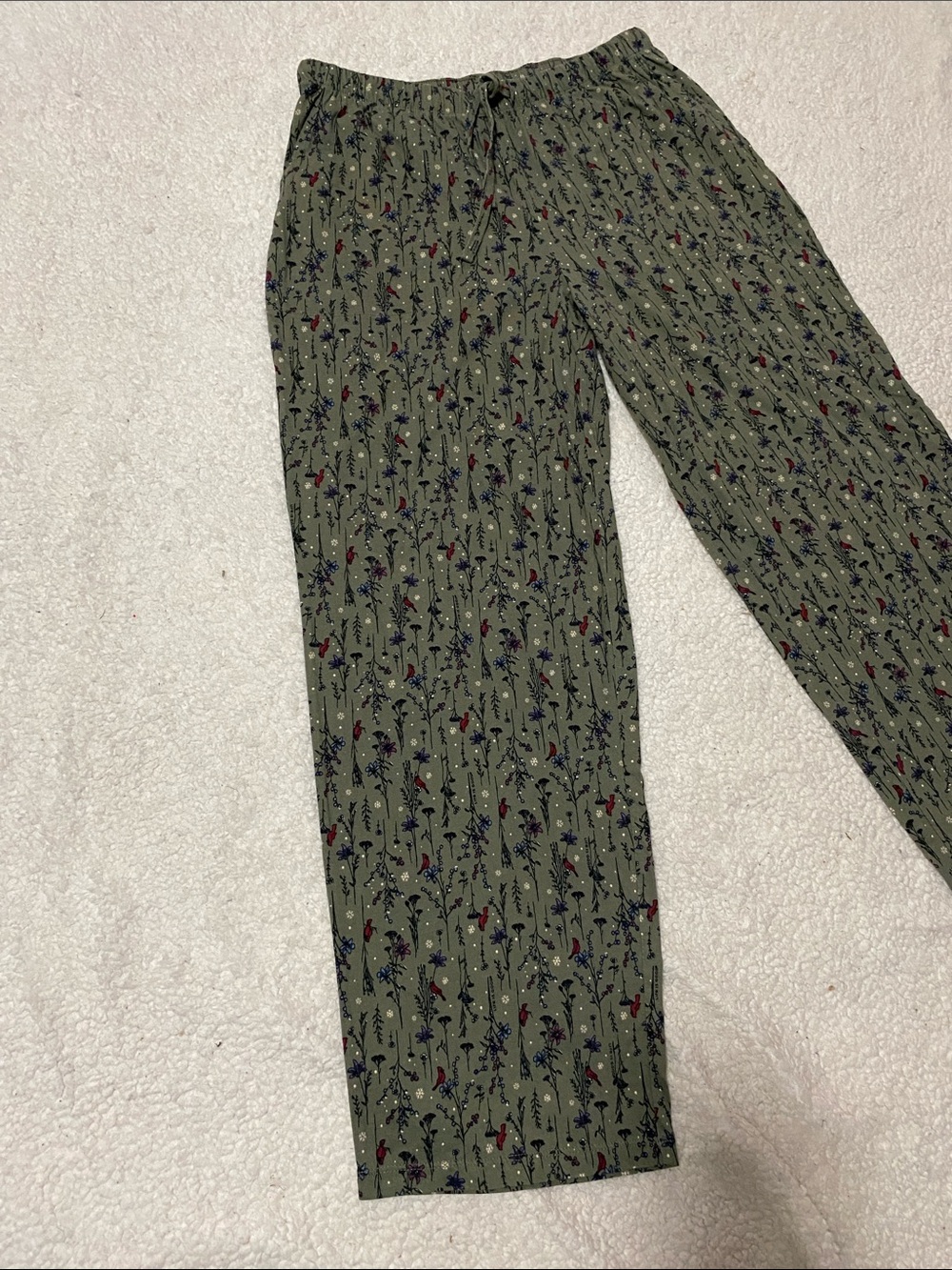 Life is good Womens size medium pajama lounge pants cardinals and flowers NWOT - Picture 8 of 16